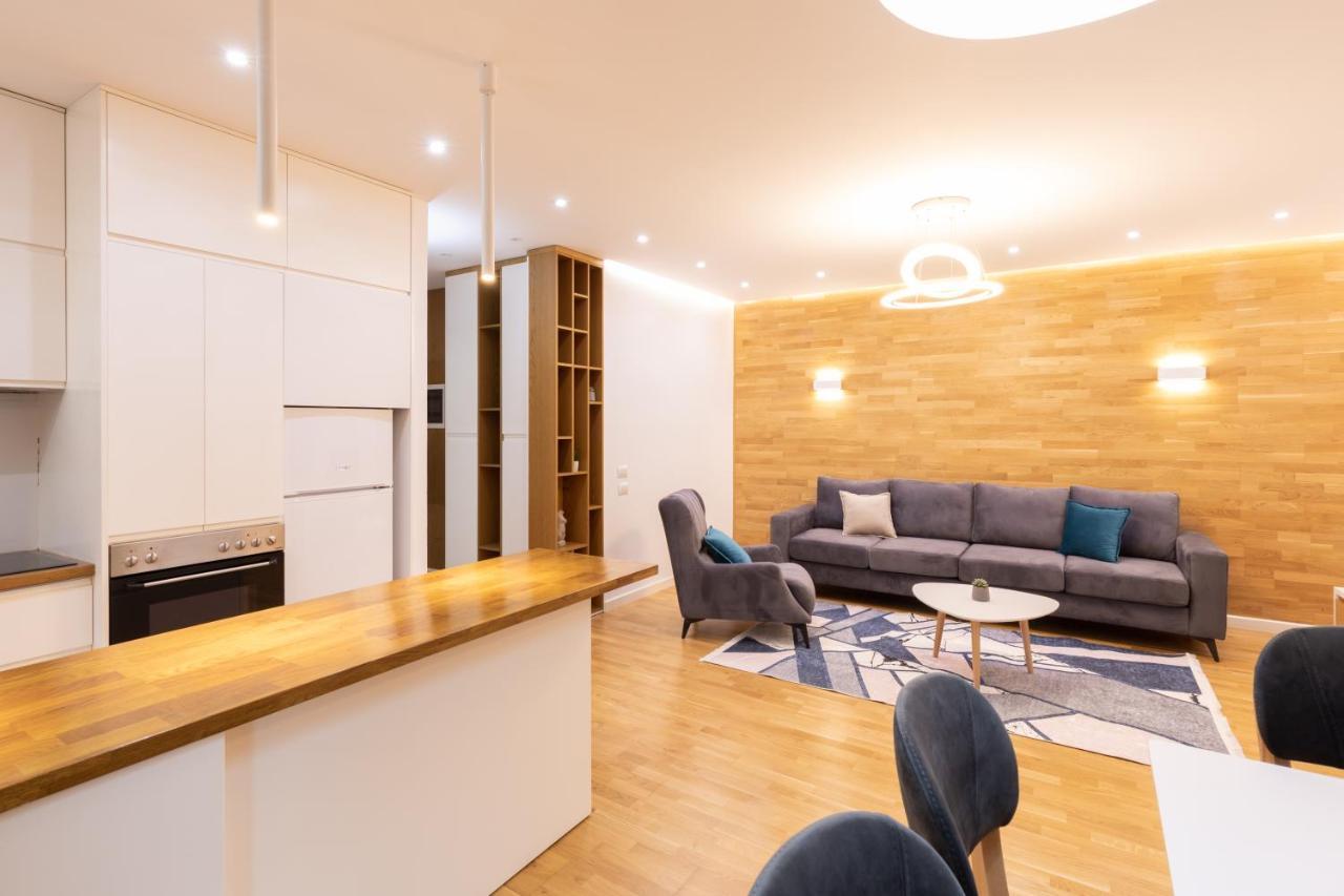 Exclusive 2 Bedrooms Apartamento Tirana
